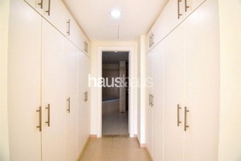 Vila v Meadows, Dubai, SAE 5 ložnice, 418 m² Č.: 626700 - fotografie 12