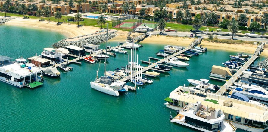 Vila v Abu Dhabi Gate City, SAE 5 ložnice, 451.2 m² Č.: 547215