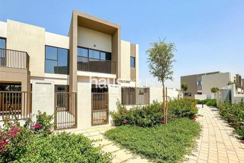 Řadový dům v Dubai Land, Dubai, SAE 4 ložnice, 216 m² Č.: 626017 - fotografie 15