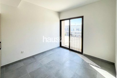 Řadový dům v Dubai Land, Dubai, SAE 4 ložnice, 216 m² Č.: 626017 - fotografie 11