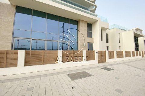 Shtëpi në qytet në Saadiyat Island, Abu Dhabi, Emiratet e Bashkuara Arabe 3 dhoma gjumi, 311 m2. № 616109 - Foto 1