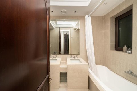 Снять в аренду квартиру в Даунтаун Дубай (Даунтаун Бурдж Дубай), ОАЭ 2 спальни, 133м2, № 616515 - фото 20