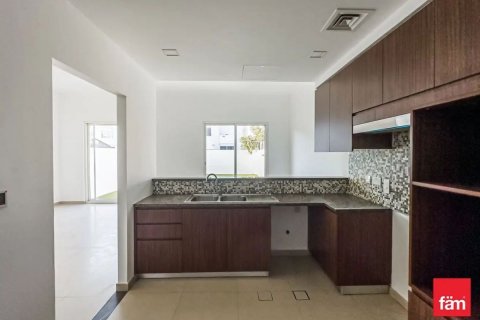 Shtëpi në qytet në Dubai, Emiratet e Bashkuara Arabe 3 dhoma gjumi, 161 m2. № 632777 - Foto 2