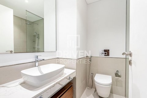 Apartment in Umm Suqeim, Dubai, UAE 3 bedrooms, 179 sq.m. № 602730 - photo 15