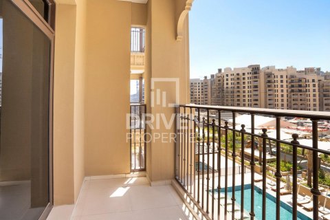 Apartment in Umm Suqeim, Dubai, UAE 3 bedrooms, 179 sq.m. № 602730 - photo 21