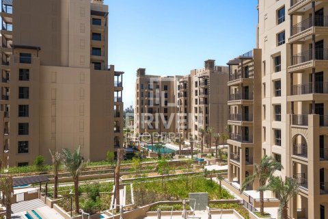 Apartment in Umm Suqeim, Dubai, UAE 3 bedrooms, 179 sq.m. № 602730 - photo 7