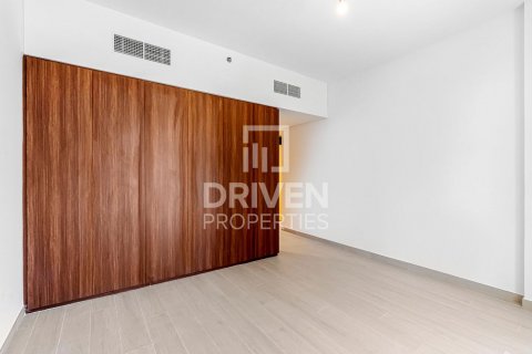 Apartment in Umm Suqeim, Dubai, UAE 3 bedrooms, 179 sq.m. № 602730 - photo 4