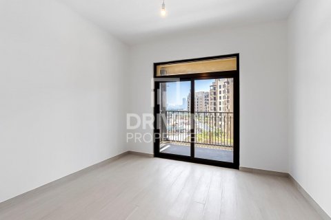 Apartment in Umm Suqeim, Dubai, UAE 3 bedrooms, 179 sq.m. № 602730 - photo 13