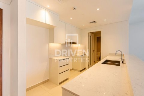 Apartment in Umm Suqeim, Dubai, UAE 3 bedrooms, 179 sq.m. № 602730 - photo 6