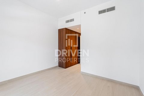 Apartment in Umm Suqeim, Dubai, UAE 3 bedrooms, 179 sq.m. № 602730 - photo 14