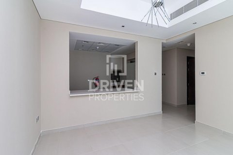 Apartment in Umm Al Sheif, Dubai, UAE 2 bedrooms, 120 sq.m. № 603730 - photo 2