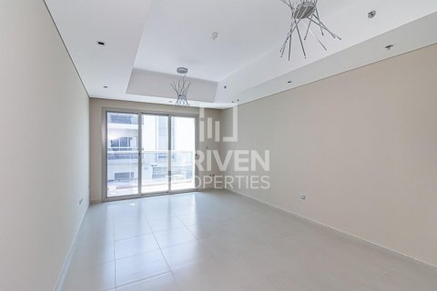 Apartment in Umm Al Sheif, Dubai, UAE 2 bedrooms, 120 sq.m. № 603730 - photo 1