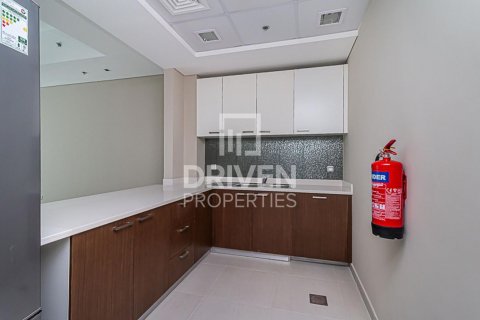 Apartment in Umm Al Sheif, Dubai, UAE 2 bedrooms, 120 sq.m. № 603730 - photo 7