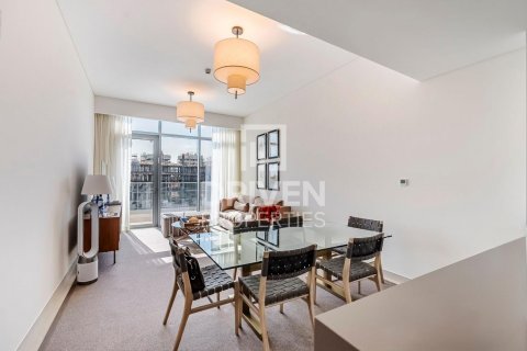 Apartment in Al Wasl, Dubai, UAE 2 bedrooms, 135 sq.m. № 603731 - photo 1