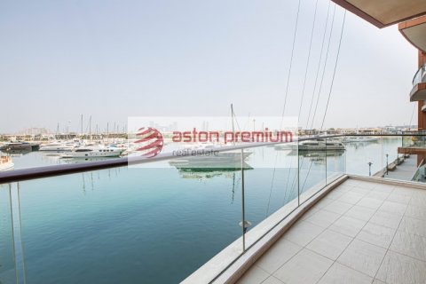 Palm Jumeirah, Dubai, संयुक्त अरब अमीरात में अपार्टमेंट, 2 बेडरूम, 155.8 वर्ग मीटर, संख्या 628687 - फ़ोटो 1