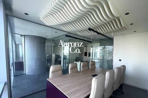Biuro do wynajęcia w Business Bay, Dubai, ZEA 92 mkw., nr 711051 - zdjęcie 8