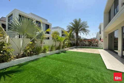 Villa te koop in Dubai Hills Estate, Dubai, VAE 4 slaapkamers, 446.9 vr.m., nr 576495 - foto 2
