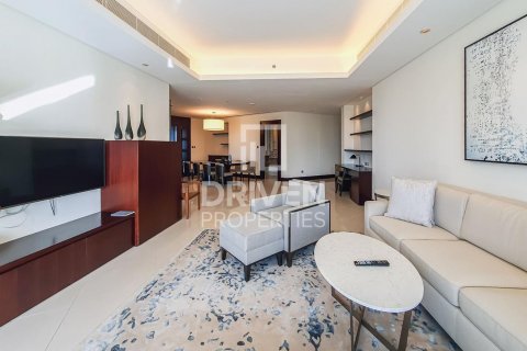 Apartment in Downtown Dubai (Downtown Burj Dubai), UAE 2 bedrooms, 172 sq.m. № 602074 - photo 11