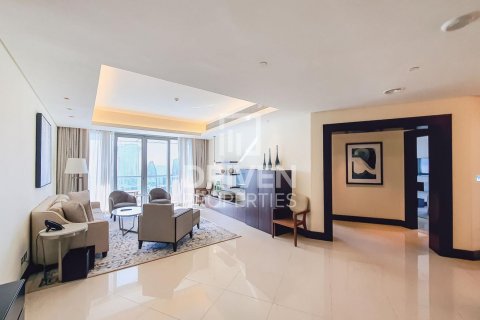 Apartment in Downtown Dubai (Downtown Burj Dubai), UAE 2 bedrooms, 172 sq.m. № 602074 - photo 2