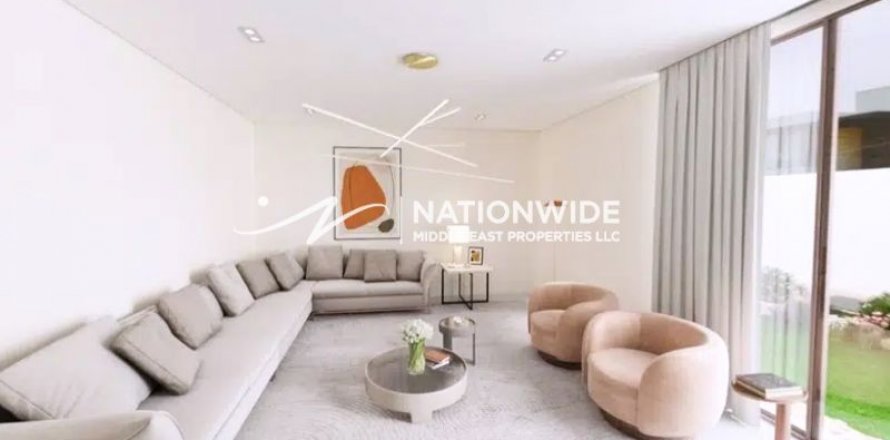 Villa in Abu Dhabi, UAE 6 bedrooms, 590 sq.m. № 619119