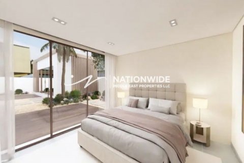 Villa in Abu Dhabi, UAE 6 bedrooms, 590 sq.m. № 619119 - photo 6