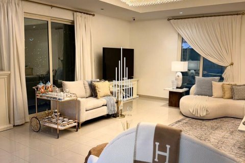 Villa in Khalifa City, Abu Dhabi, UAE 4 bedrooms, 324.3 sq.m. № 547217 - photo 18