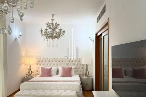 Villa in Khalifa City, Abu Dhabi, UAE 4 bedrooms, 324.3 sq.m. № 547217 - photo 2
