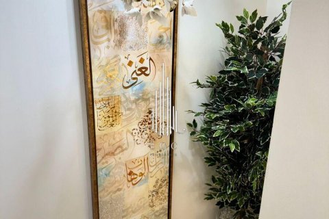 Villa in Khalifa City, Abu Dhabi, UAE 4 bedrooms, 324.3 sq.m. № 547217 - photo 8