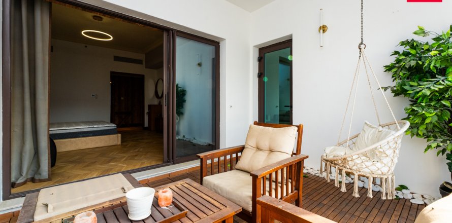 Palm Jumeirah, Dubai, UAE의 아파트 침실 1개, 121.3제곱미터 번호 624710