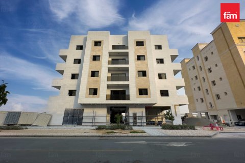Building in Wadi Al Safa 2, Dubai, UAE 930.5 sq.m. № 624712 - photo 1