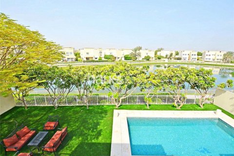 Villa itt: Meadows, Dubai, EAE, 4 hálószoba, 332 m², azonosító: 626962 - fénykép 1
