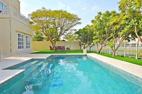 Villa itt: Meadows, Dubai, EAE, 4 hálószoba, 332 m², azonosító: 626962 - fénykép 4
