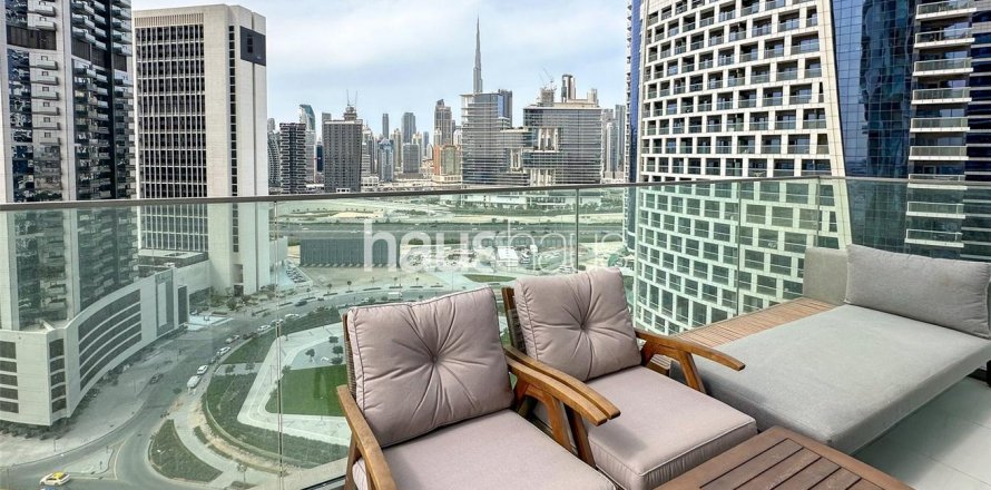 Dupleks asukohaga Business Bay, Dubai, AÜE: 1 magamistoaga, 102 m² Nr 627045