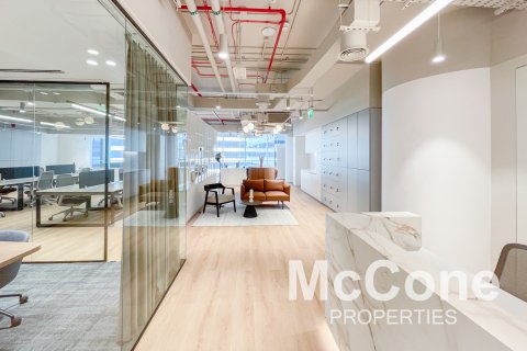 Kancelář v Sheikh Zayed Road, Dubai, SAE 212 m² Č.: 586852 - fotografie 14