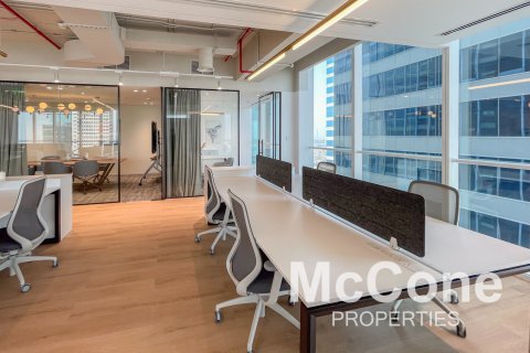 Kancelář v Sheikh Zayed Road, Dubai, SAE 212 m² Č.: 586851 - fotografie 11