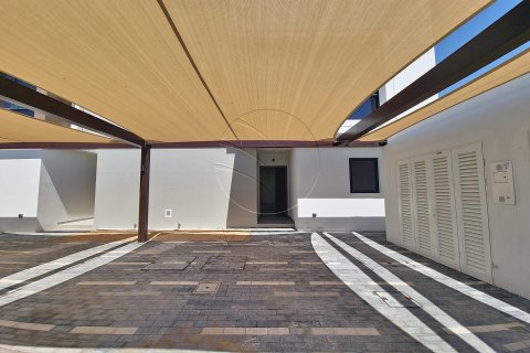 Townhouse on the Yas Island, Abu Dhabi, UAE 3 bedrooms, 214 sq.m. № 615450 - photo 3