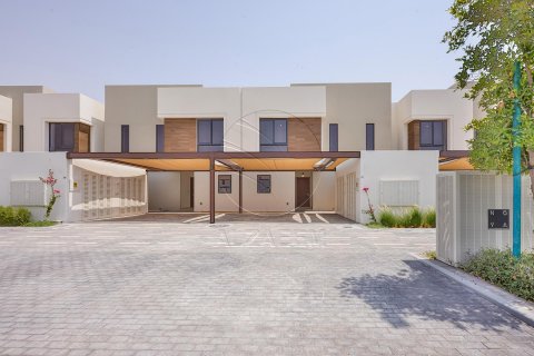 Townhouse on the Yas Island, Abu Dhabi, UAE 3 bedrooms, 214 sq.m. № 615450 - photo 1