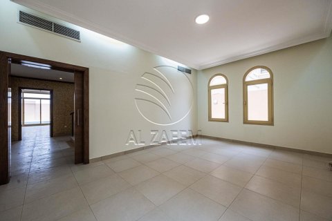 Vila v Abu Dhabi, SAE 4 ložnice, 520 m² Č.: 615447 - fotografie 4
