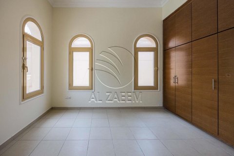 Vila v Abu Dhabi, SAE 4 ložnice, 520 m² Č.: 615447 - fotografie 5
