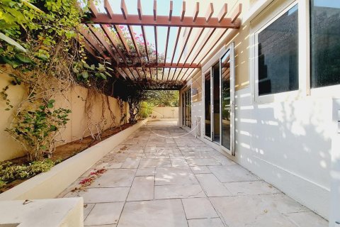 Vila v Al Raha Gardens, Abu Dhabi, SAE 5 ložnice, 483 m² Č.: 615448 - fotografie 5