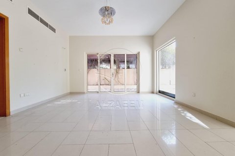 Vila v Al Raha Gardens, Abu Dhabi, SAE 5 ložnice, 483 m² Č.: 615448 - fotografie 4