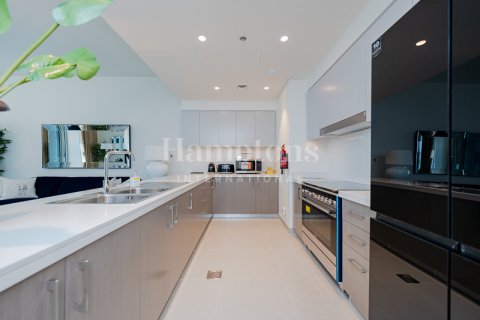 Apartment in Downtown Dubai (Downtown Burj Dubai), UAE 3 bedrooms, 159.88606300 sq.m. № 583934 - photo 12