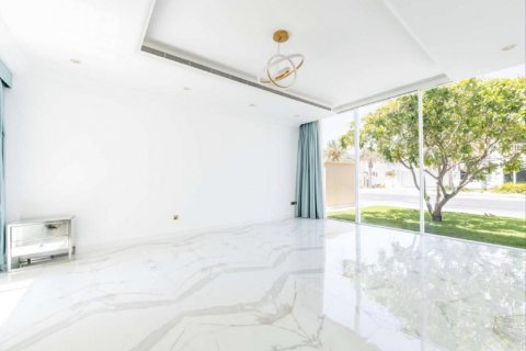 Vila u gradu Palm Jumeirah, Dubai, UAE 6 spavaće sobe, 612 m2 Br. 628575 - Slika 17