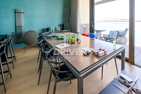 Apartmen di Jumeirah, Dubai, UAE 1 bilik tidur, 138 meter persegi № 603049 - foto 9