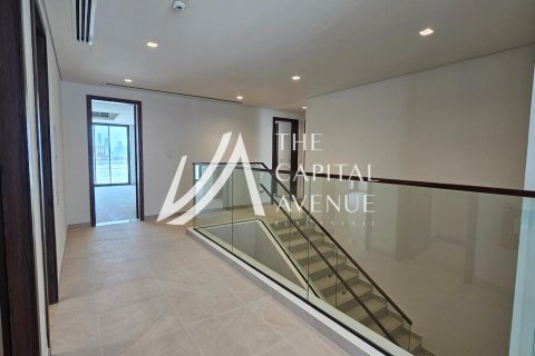 Villa para arrendamento em Saadiyat Island, Abu Dhabi, EAU 4 quartos, 555 m2 № 604683 - foto 11