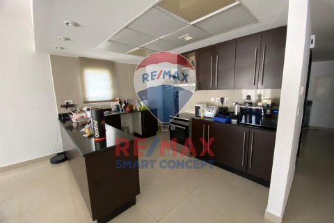Vila v Al Reef, Abu Dhabi, SAE 4 ložnice, 180.2 m² Č.: 567196 - fotografie 6