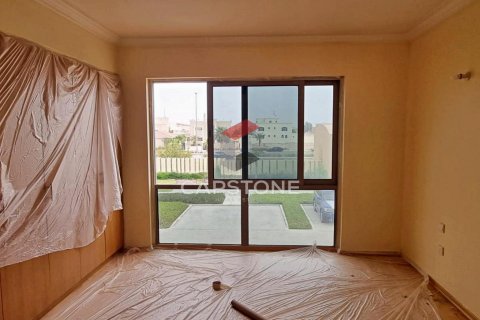 Townhouse in Al Raha Gardens, Abu Dhabi, UAE 3 bedrooms, 255 sq.m. № 604530 - photo 15