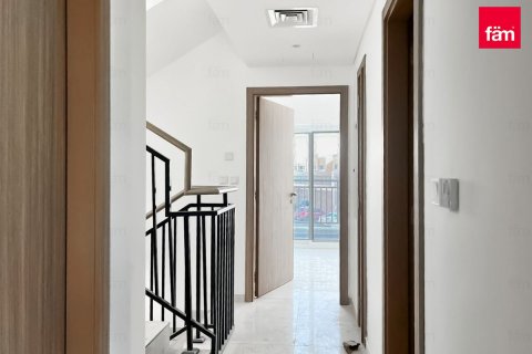 Rumah bandar di Dubai, UAE 3 bilik tidur, 112.2 meter persegi № 632783 - foto 4