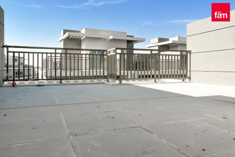 Rumah bandar di Dubai, UAE 3 bilik tidur, 112.2 meter persegi № 632783 - foto 6