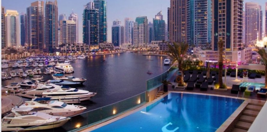 Apartment in Dubai Marina, UAE 3 bedrooms, 177.1 sq.m. № 632779
